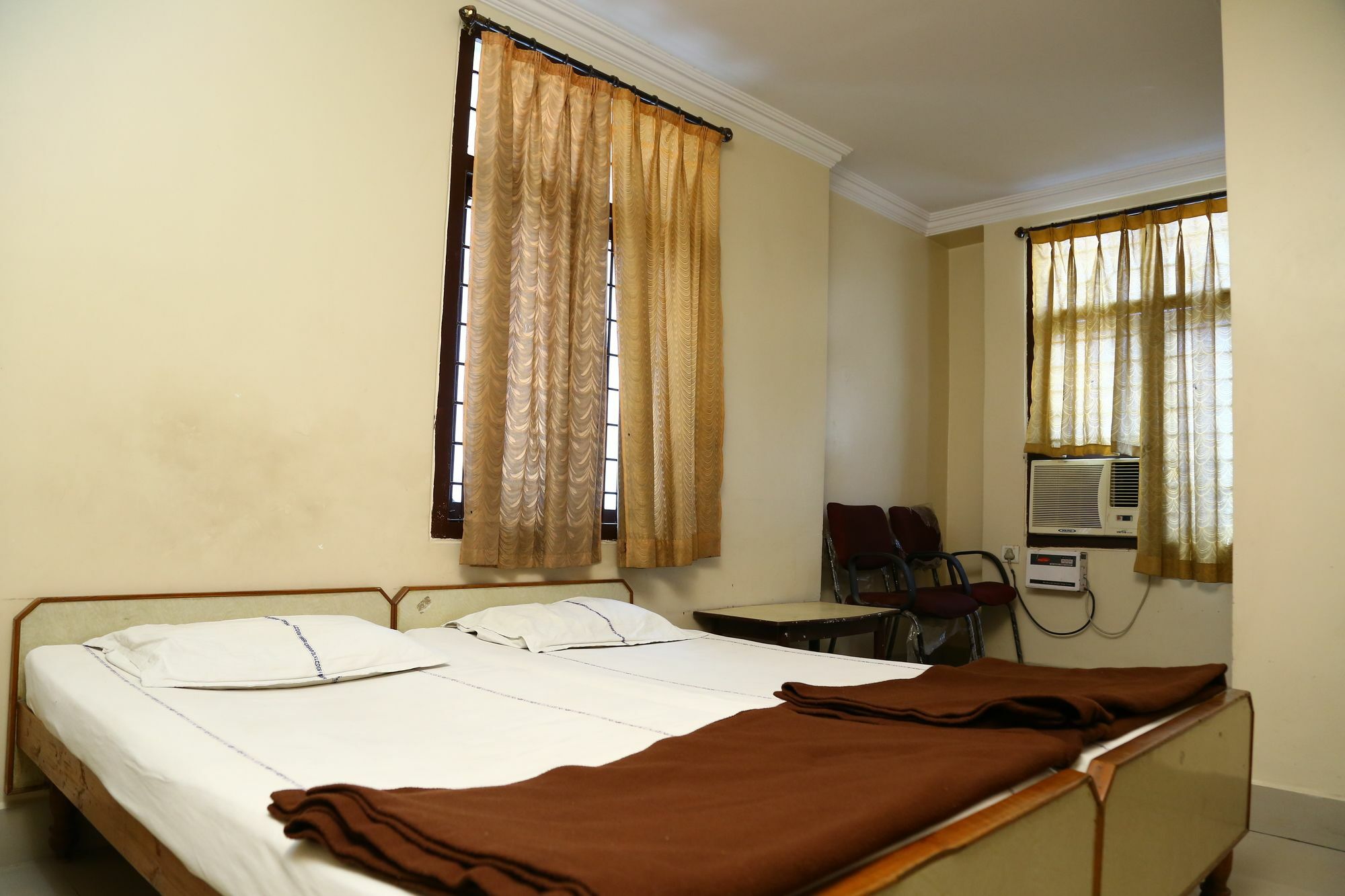 Sri Sai Krishna Deluxe Lodge Хайдарабад Экстерьер фото