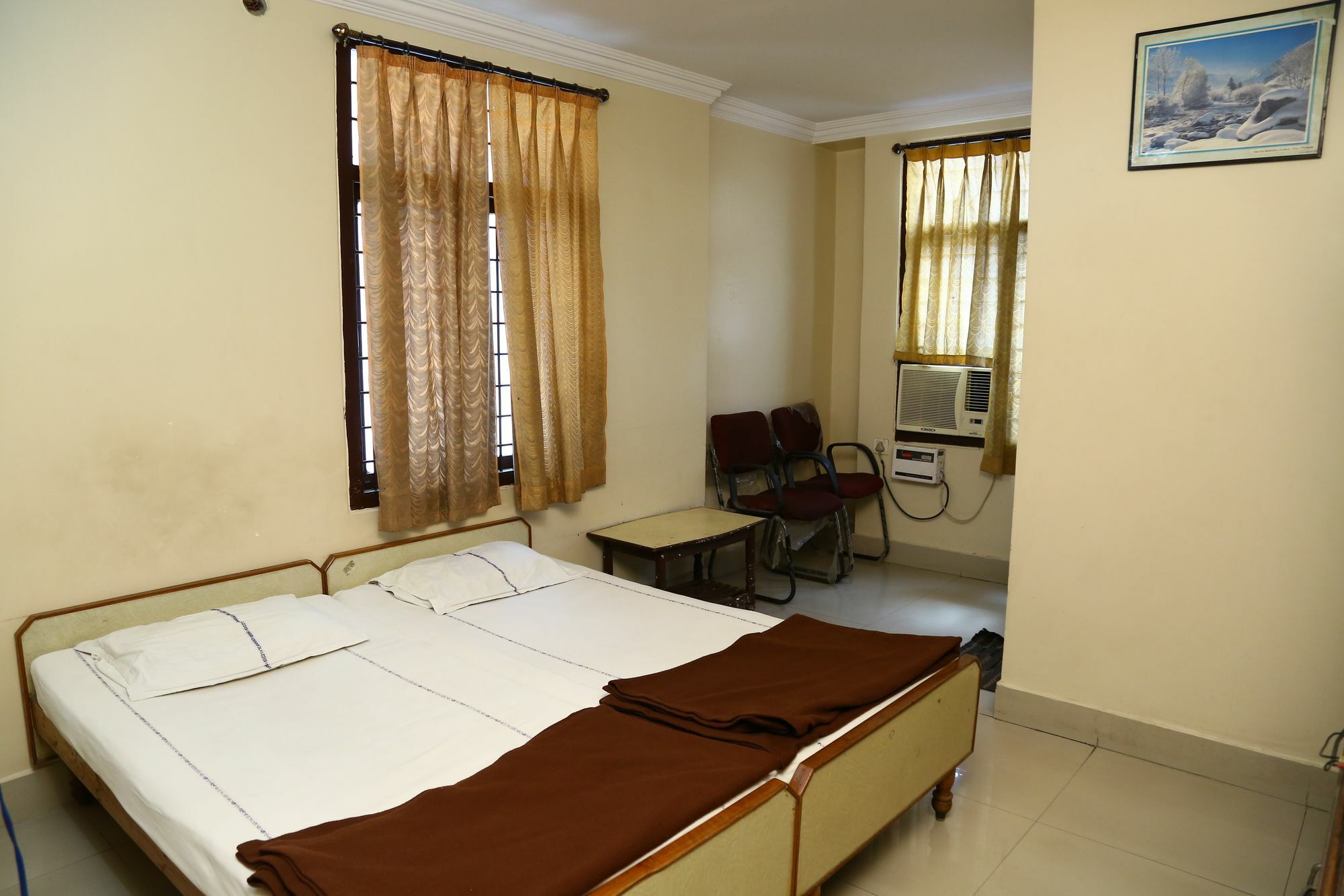 Sri Sai Krishna Deluxe Lodge Хайдарабад Экстерьер фото